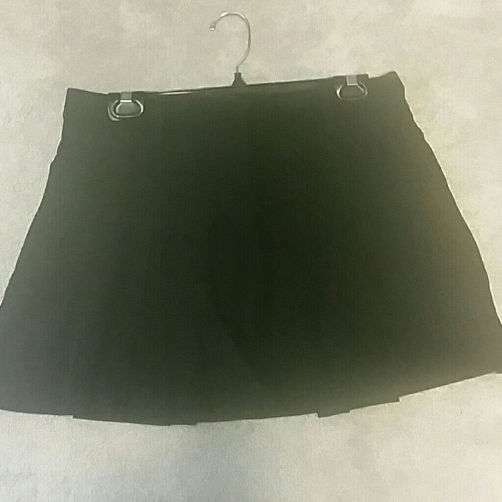 Black skirt pleated skirt sz medium